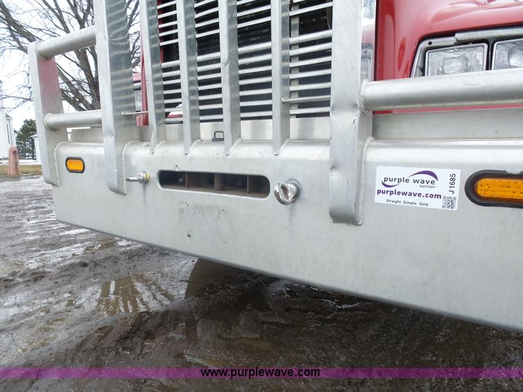 image for item J1685 1993 Freightliner silage grain truck