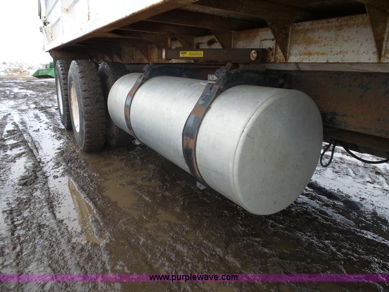 image for item J1685 1993 Freightliner silage grain truck