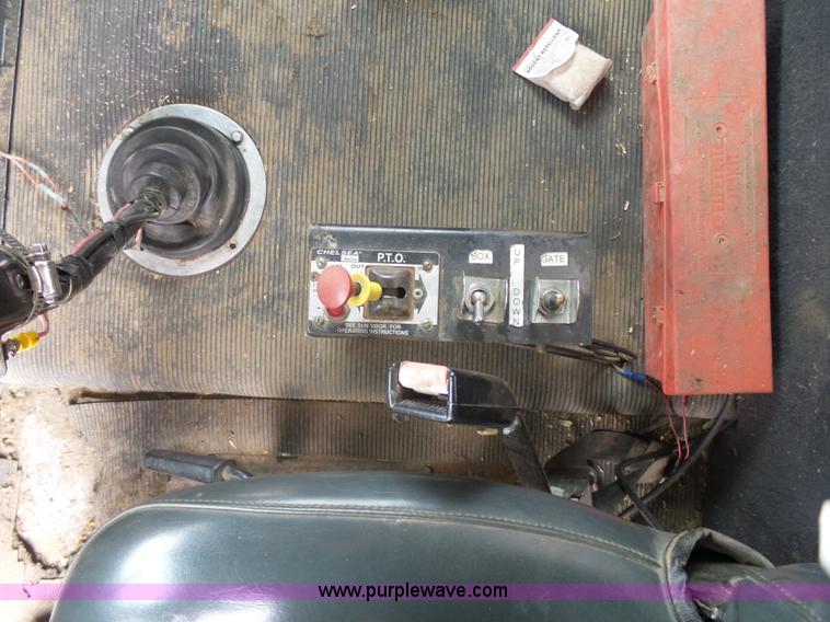 image for item J1685 1993 Freightliner silage grain truck