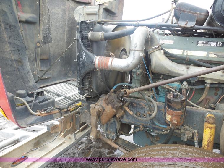 image for item J1685 1993 Freightliner silage grain truck