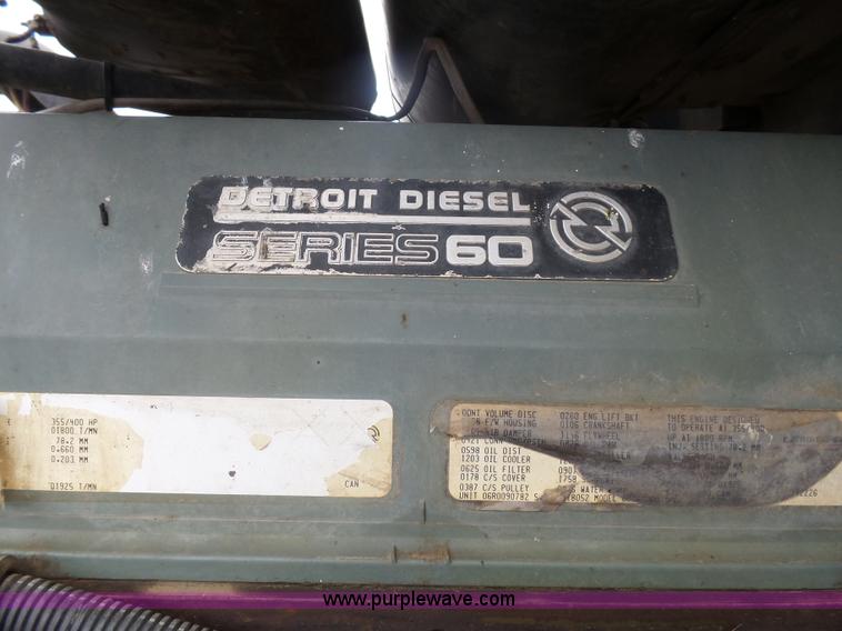 image for item J1685 1993 Freightliner silage grain truck