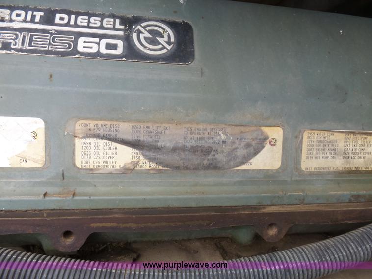 image for item J1685 1993 Freightliner silage grain truck