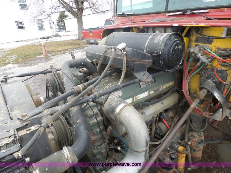 image for item J1685 1993 Freightliner silage grain truck