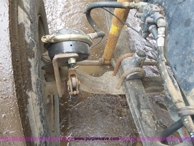 image for item J1685 1993 Freightliner silage grain truck