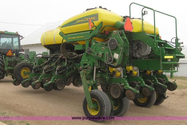 image for item J2874 2013 John Deere 1770NT CCS no-till planter