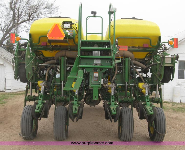image for item J2874 2013 John Deere 1770NT CCS no-till planter