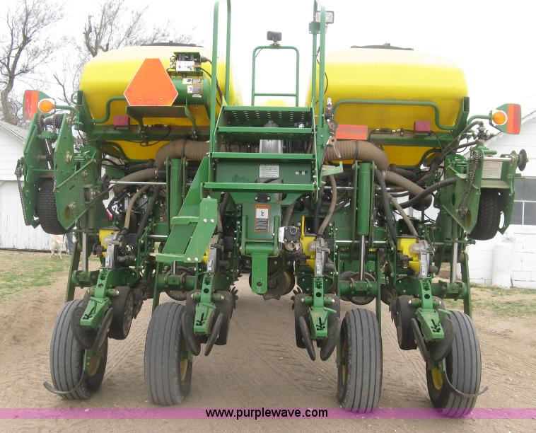 image for item J2874 2013 John Deere 1770NT CCS no-till planter