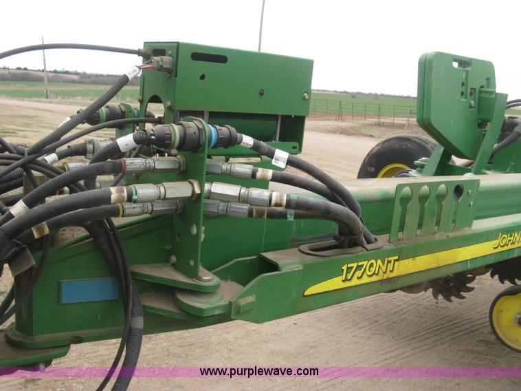 image for item J2874 2013 John Deere 1770NT CCS no-till planter