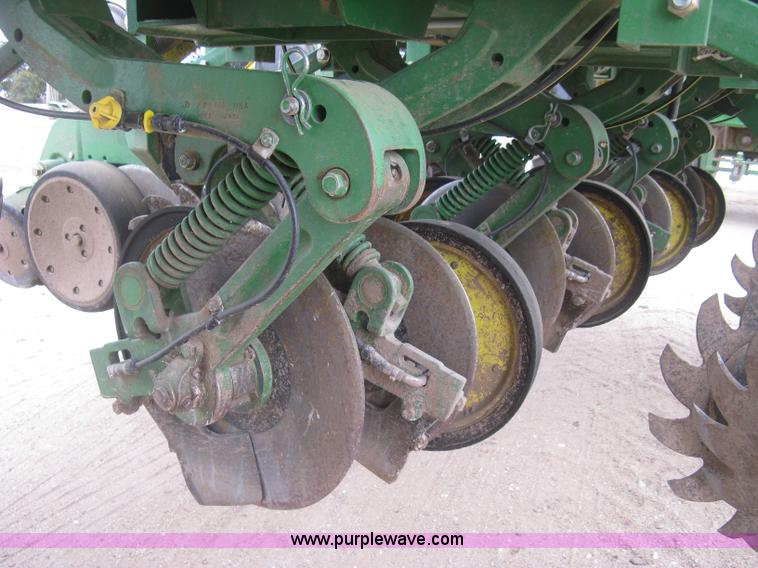 image for item J2874 2013 John Deere 1770NT CCS no-till planter