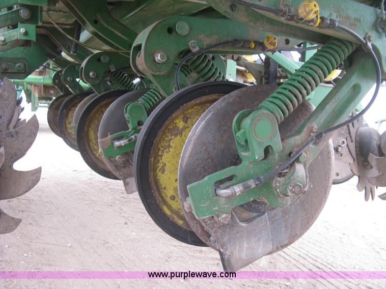 image for item J2874 2013 John Deere 1770NT CCS no-till planter