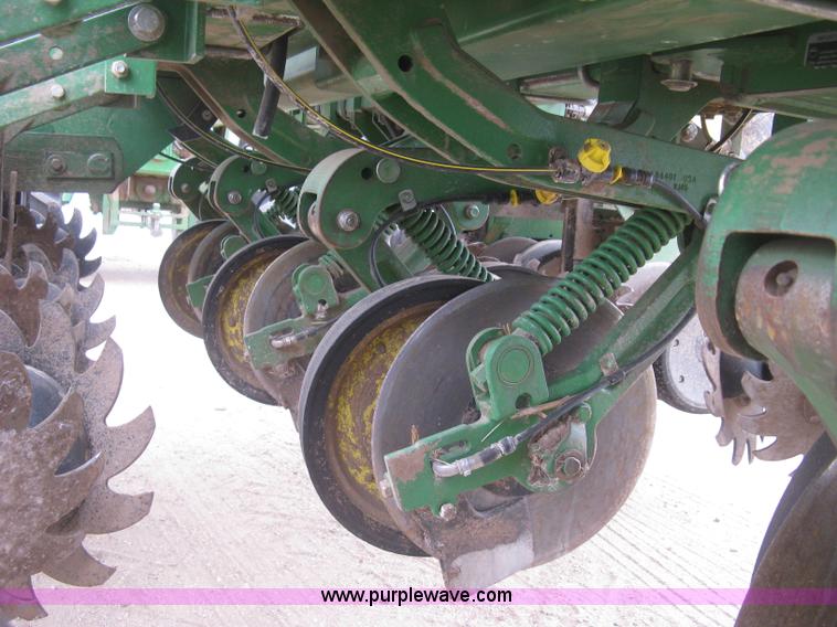 image for item J2874 2013 John Deere 1770NT CCS no-till planter