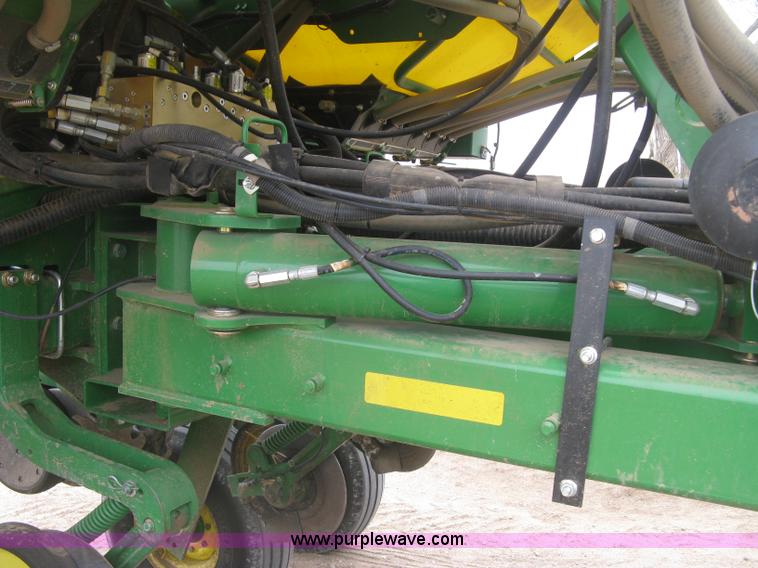 image for item J2874 2013 John Deere 1770NT CCS no-till planter