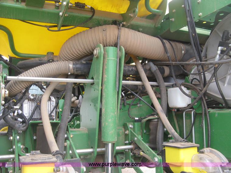 image for item J2874 2013 John Deere 1770NT CCS no-till planter