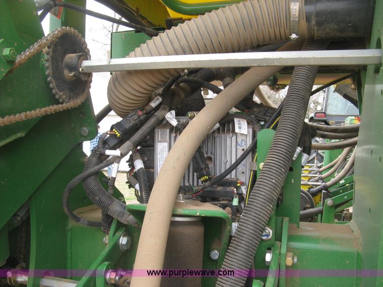image for item J2874 2013 John Deere 1770NT CCS no-till planter