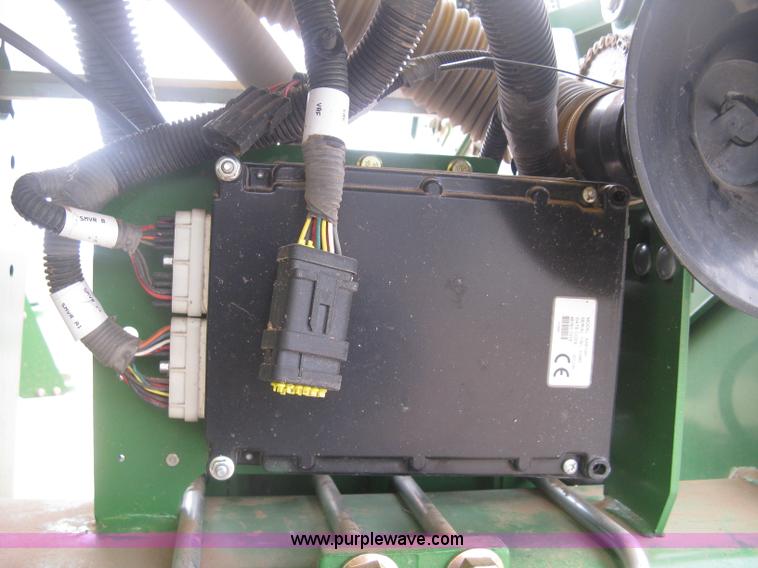 image for item J2874 2013 John Deere 1770NT CCS no-till planter