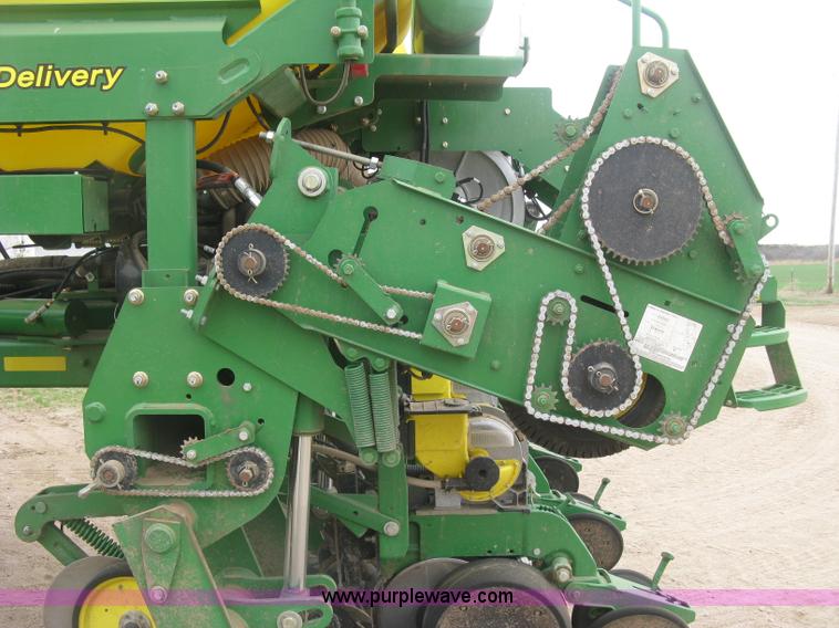 image for item J2874 2013 John Deere 1770NT CCS no-till planter