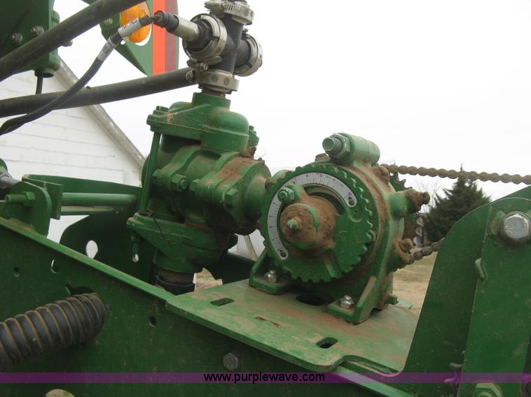 image for item J2874 2013 John Deere 1770NT CCS no-till planter