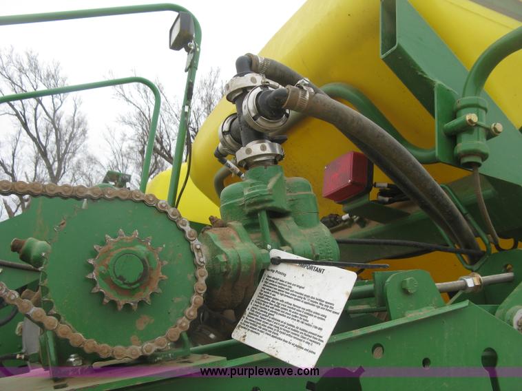image for item J2874 2013 John Deere 1770NT CCS no-till planter