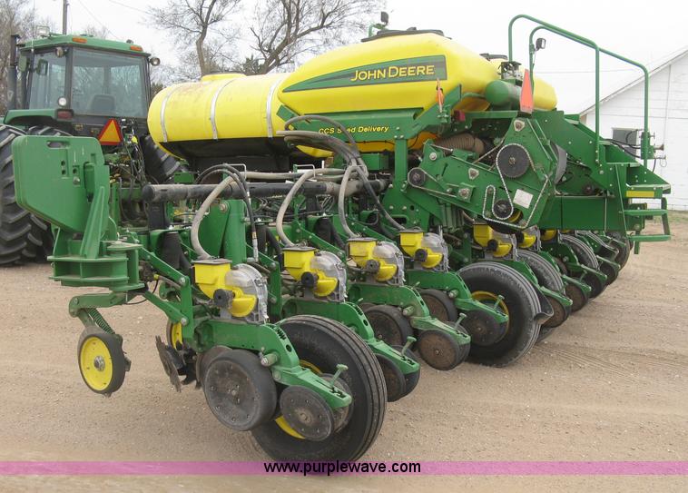 image for item J2874 2013 John Deere 1770NT CCS no-till planter