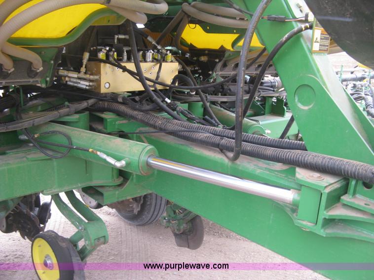 image for item J2874 2013 John Deere 1770NT CCS no-till planter