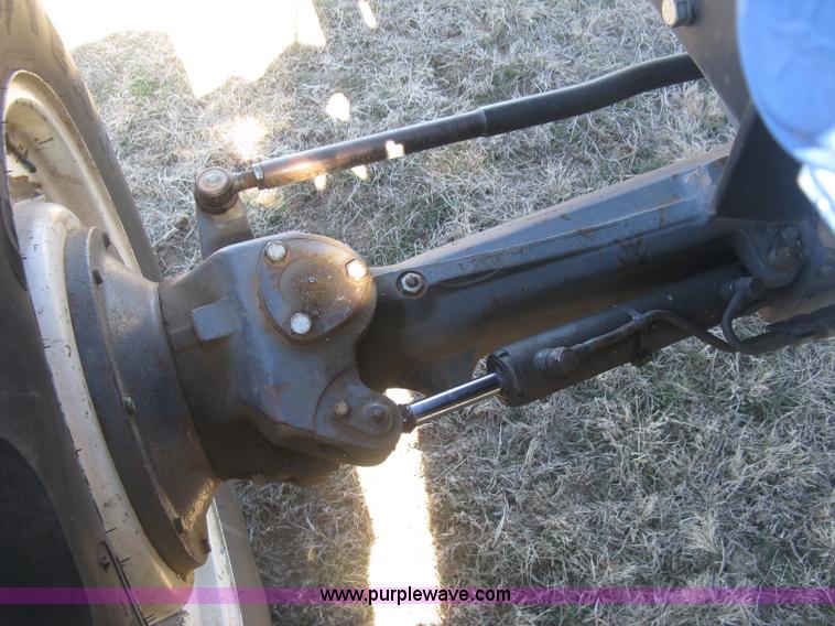 image for item J2886 1996 New Holland 7740 MFWD tractor