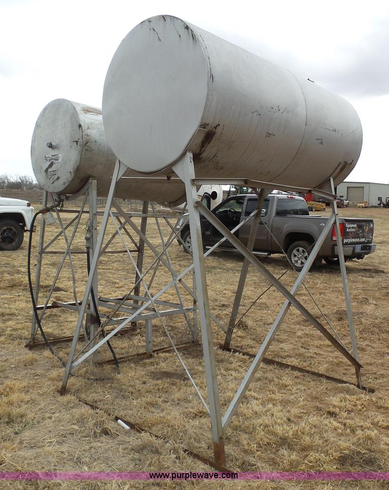 image for item J6223 (2) fuel tanks