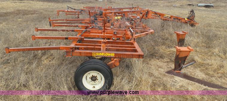 image for item J6226 Sunflower 3690-45 sweep plow