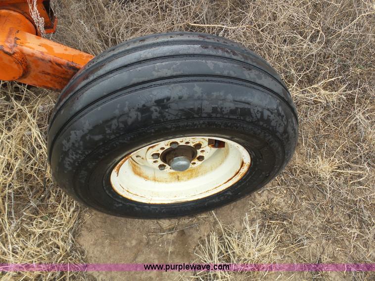 image for item J6226 Sunflower 3690-45 sweep plow