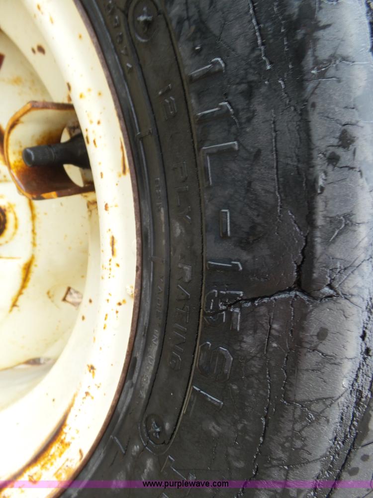 image for item J6226 Sunflower 3690-45 sweep plow