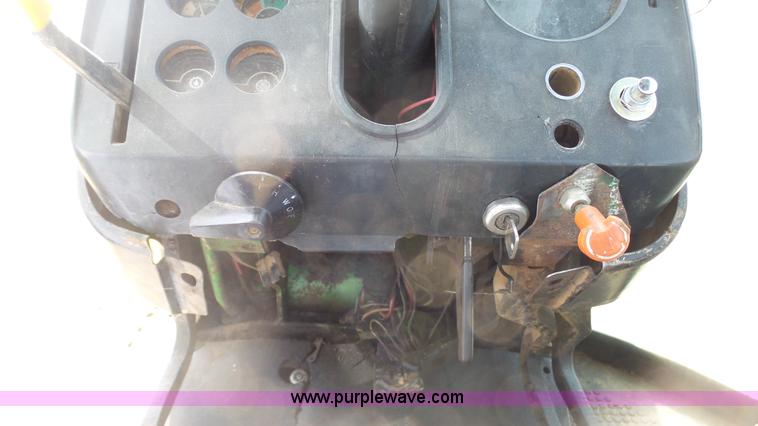 image for item J6265 1981 John Deere 4840 tractor