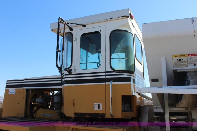 image for item J7559 Ag-Chem TerraGator 1664 self-propelled dry spreader applicator