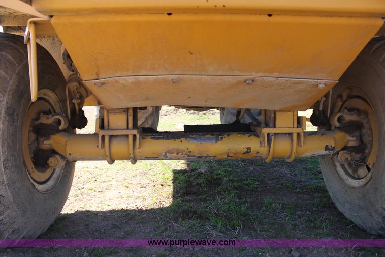 image for item J7559 Ag-Chem TerraGator 1664 self-propelled dry spreader applicator