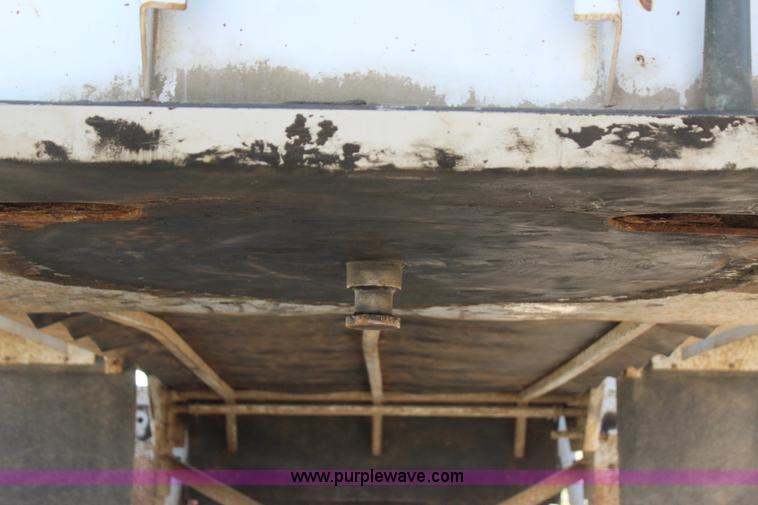 image for item J7560 2005 Aulick live bottom trailer