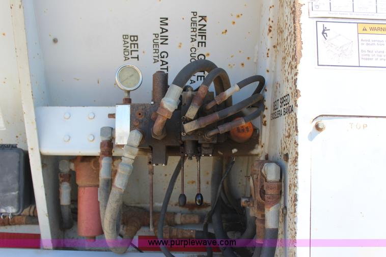 image for item J7560 2005 Aulick live bottom trailer