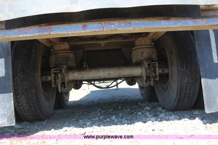 image for item J7560 2005 Aulick live bottom trailer