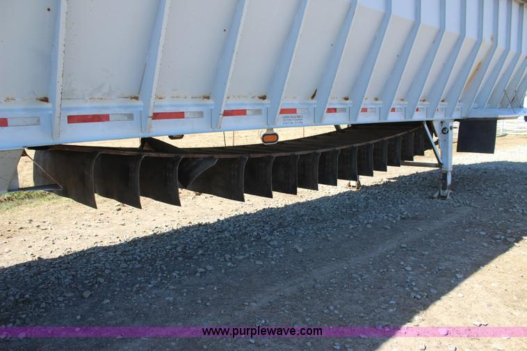 image for item J7560 2005 Aulick live bottom trailer