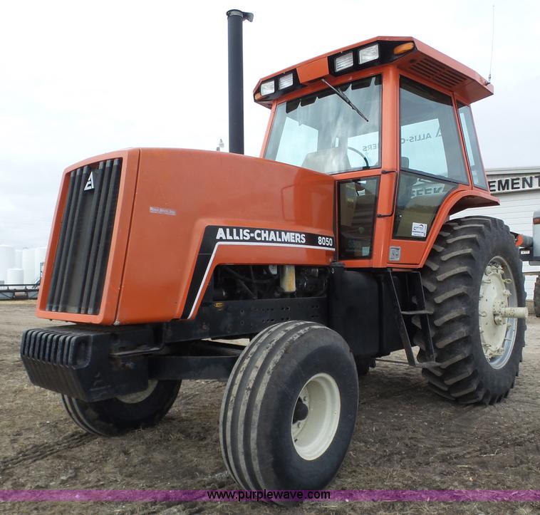image for item J8882 1982 Allis Chalmers 8050 tractor