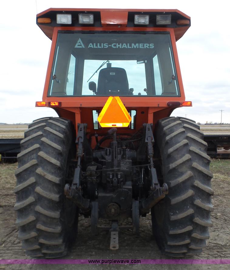 image for item J8882 1982 Allis Chalmers 8050 tractor