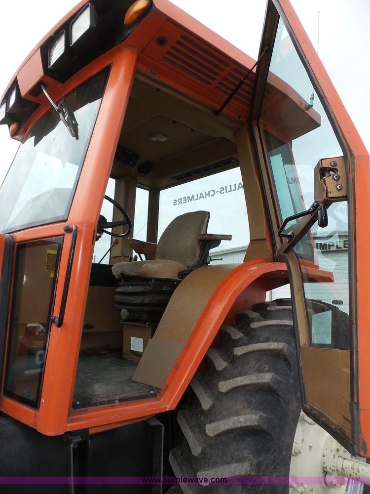 image for item J8882 1982 Allis Chalmers 8050 tractor