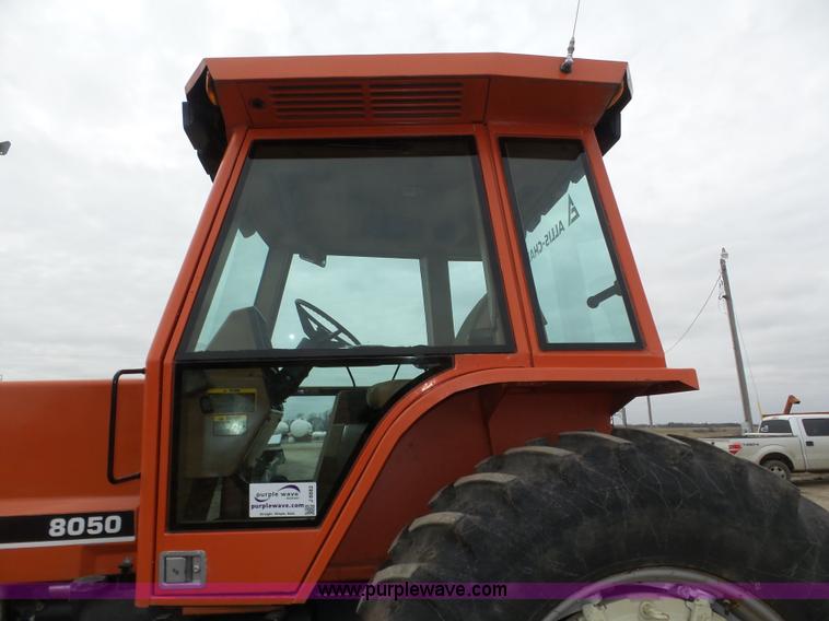 image for item J8882 1982 Allis Chalmers 8050 tractor