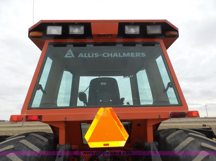 image for item J8882 1982 Allis Chalmers 8050 tractor
