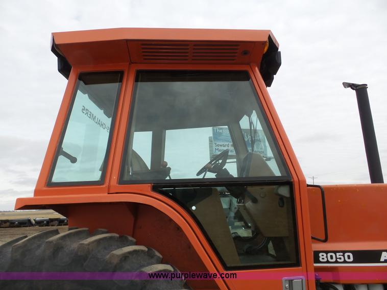 image for item J8882 1982 Allis Chalmers 8050 tractor