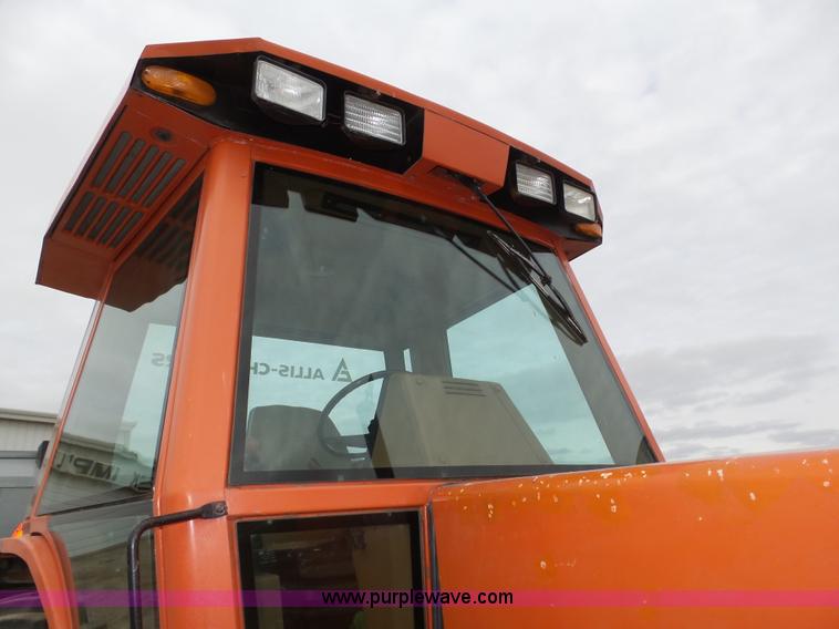 image for item J8882 1982 Allis Chalmers 8050 tractor
