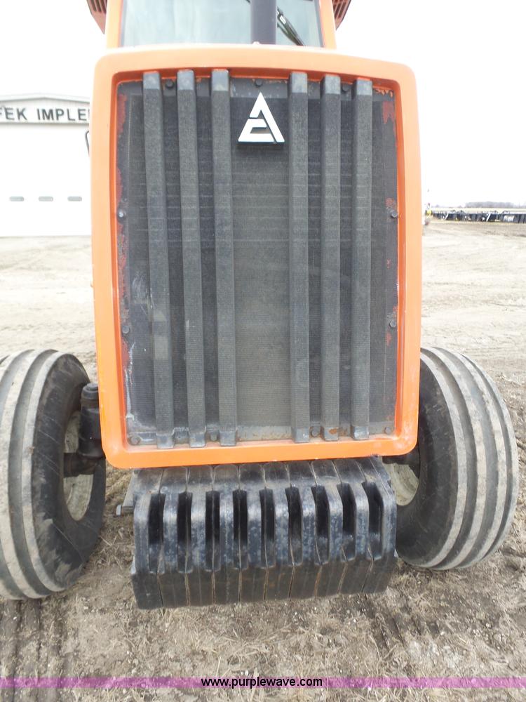 image for item J8882 1982 Allis Chalmers 8050 tractor