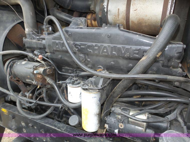 image for item J8882 1982 Allis Chalmers 8050 tractor