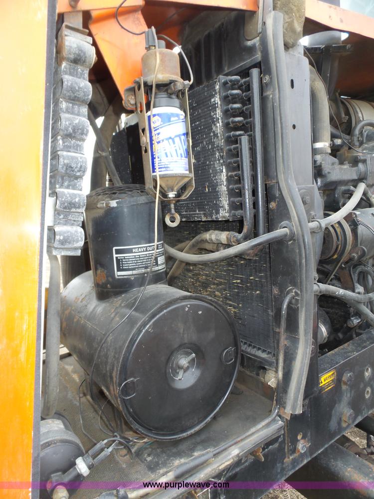 image for item J8882 1982 Allis Chalmers 8050 tractor