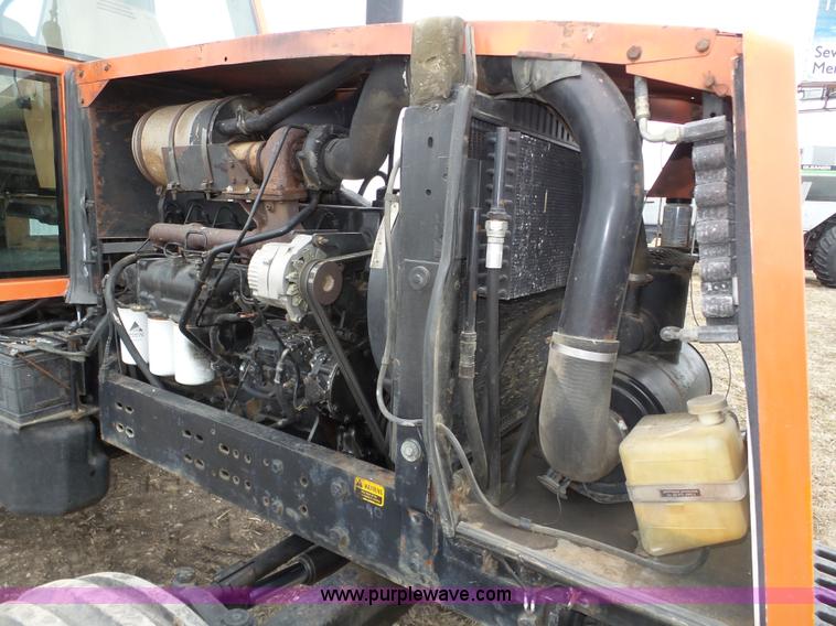 image for item J8882 1982 Allis Chalmers 8050 tractor