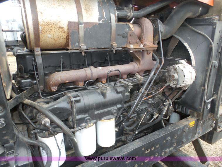 image for item J8882 1982 Allis Chalmers 8050 tractor