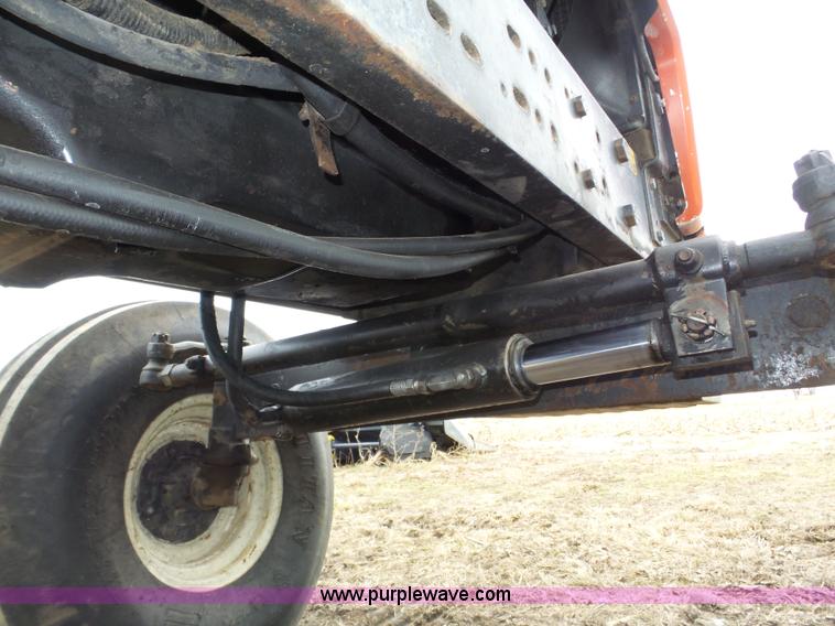 image for item J8882 1982 Allis Chalmers 8050 tractor