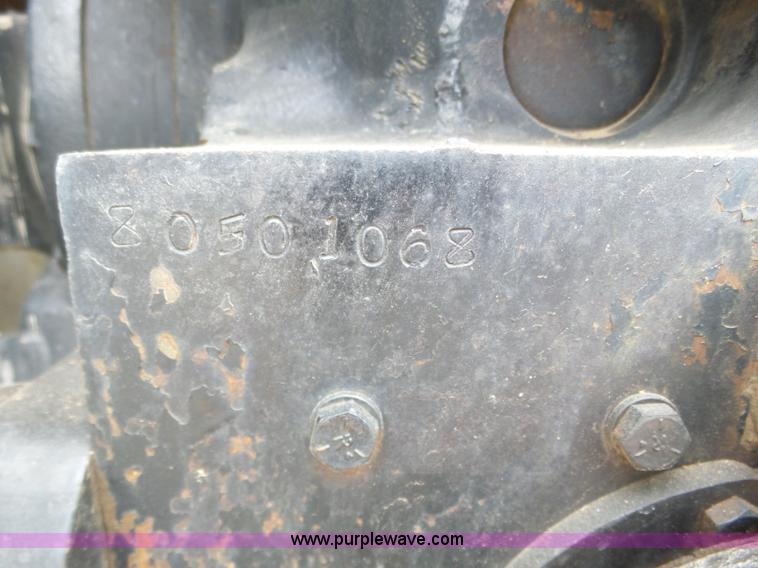 image for item J8882 1982 Allis Chalmers 8050 tractor